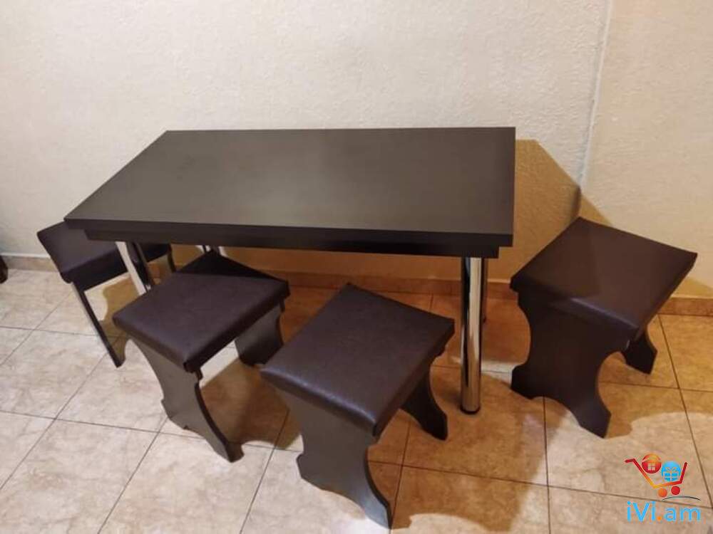 Խոհանոցի սեղան աթոռներով - Լուսանկար 1