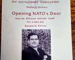 48) Ասմուս Ռ., Բացելով ՆԱՏՕ-ի դուռը, Ե., Ասողիկ, 2008։